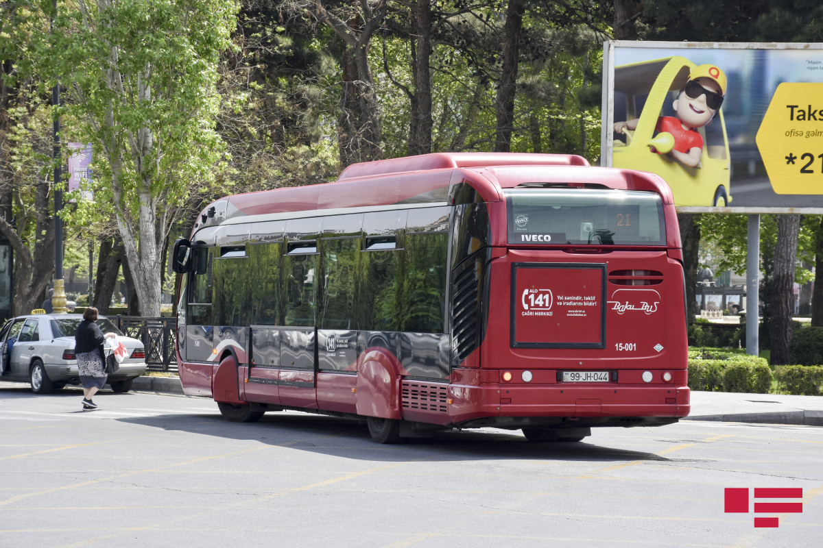Бактрансагентство решило снизить плату за проезд в автобусах нового экспресс-маршрута