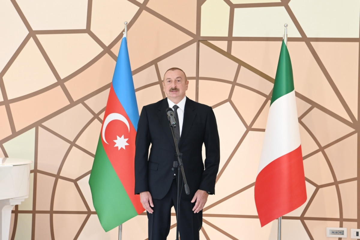 Ильхам Алиев: Открывается новая страница в итальянско-азербайджанских отношениях