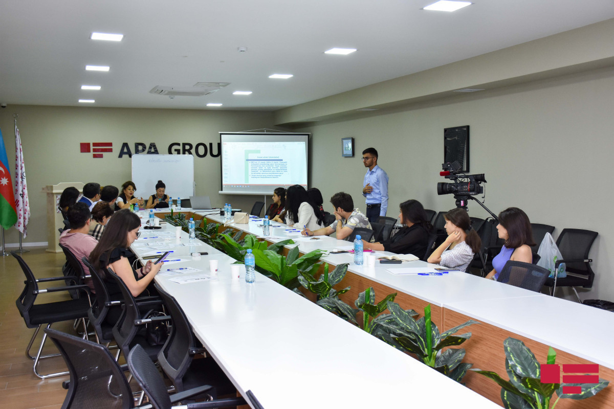 В APA Media Group проводится тренинг для журналистов на тему трафикинга-ФОТО -ВИДЕО 