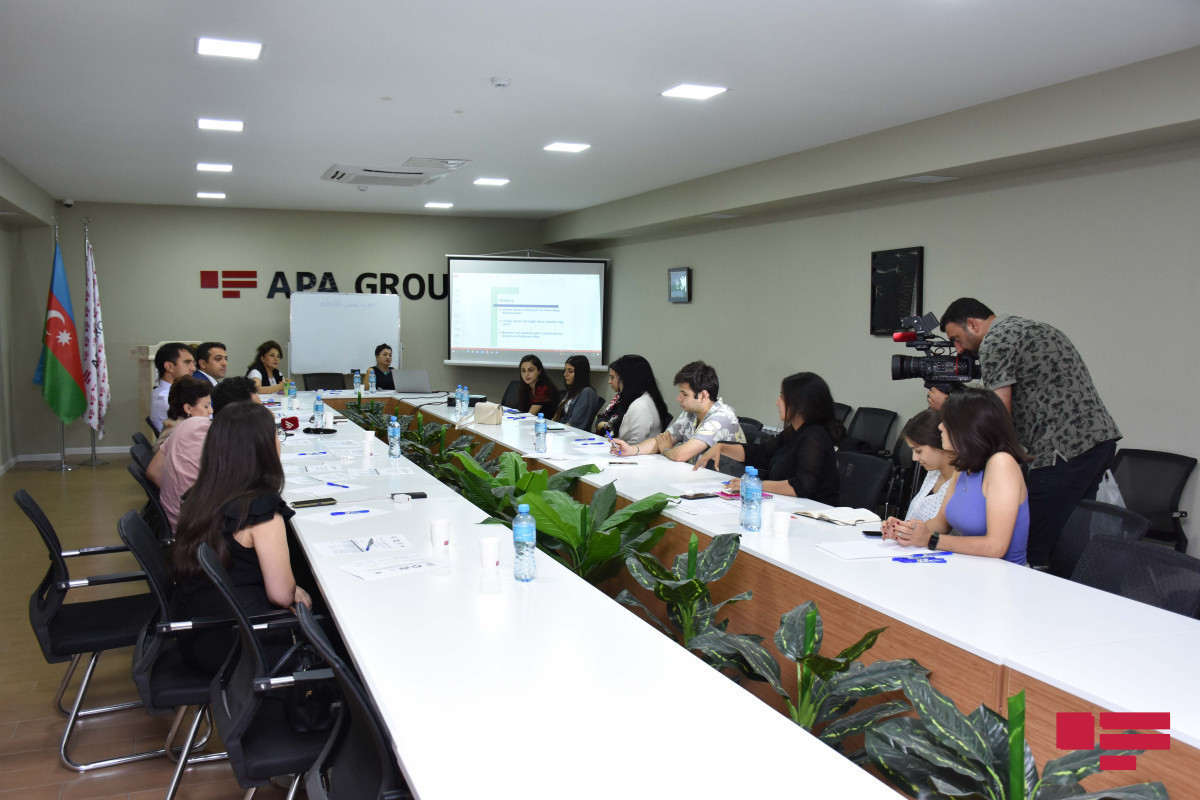 В APA Media Group проводится тренинг для журналистов на тему трафикинга-ФОТО -ВИДЕО 