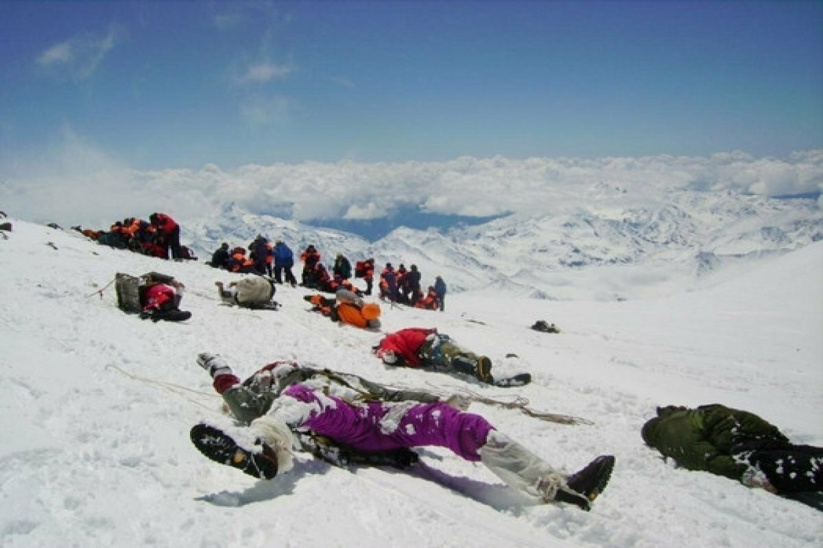 В России при восхождении погибли альпинисты