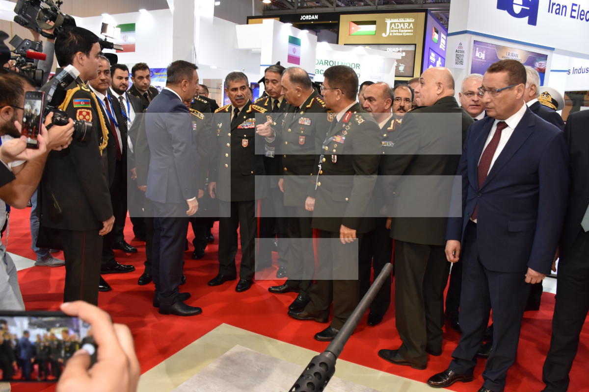 Закир Гасанов и начальник Генштаба Турции посетили выставку ADEX-2022-ФОТО 