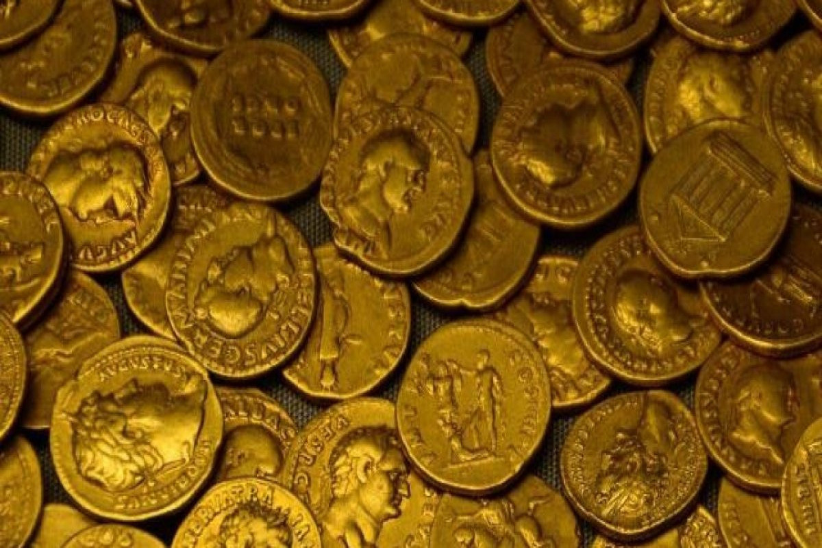 В особняке обнаружен клад с редчайшими золотыми монетами - ПОДРОБНОСТИ 