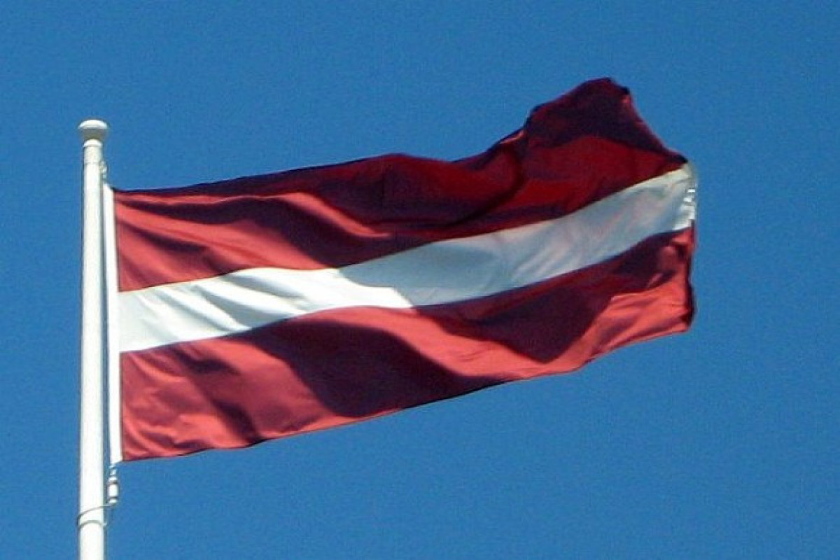 Власти Латвии могут отобрать вид на жительство у 2 000 россиян
