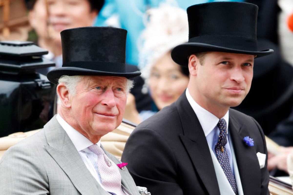 Король Великобритании Чарльз III с сыном Уильямом