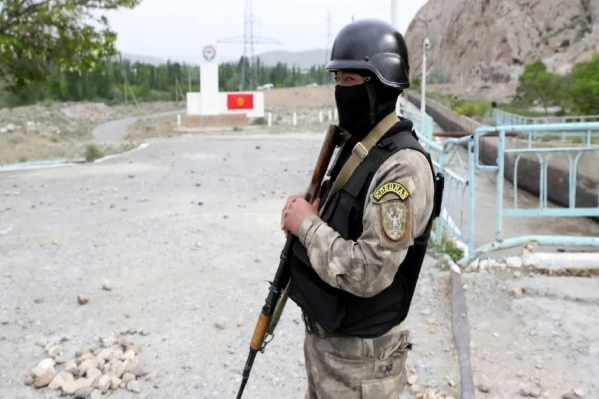 Кыргызские и таджикские пограничники устроили перестрелку