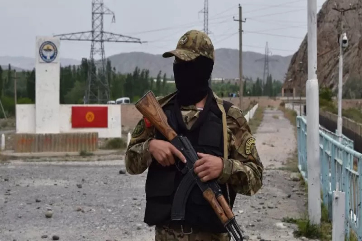 В Кыргызстане сообщили о более 100 пострадавших в боестолкновениях с Таджикистаном