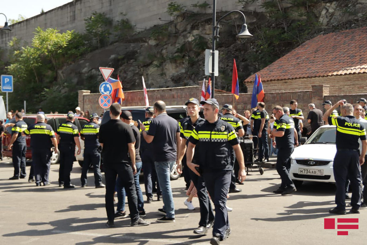 Попытка провокации армян в Тбилиси провалилась, произошел инцидент с полицией-ФОТО 