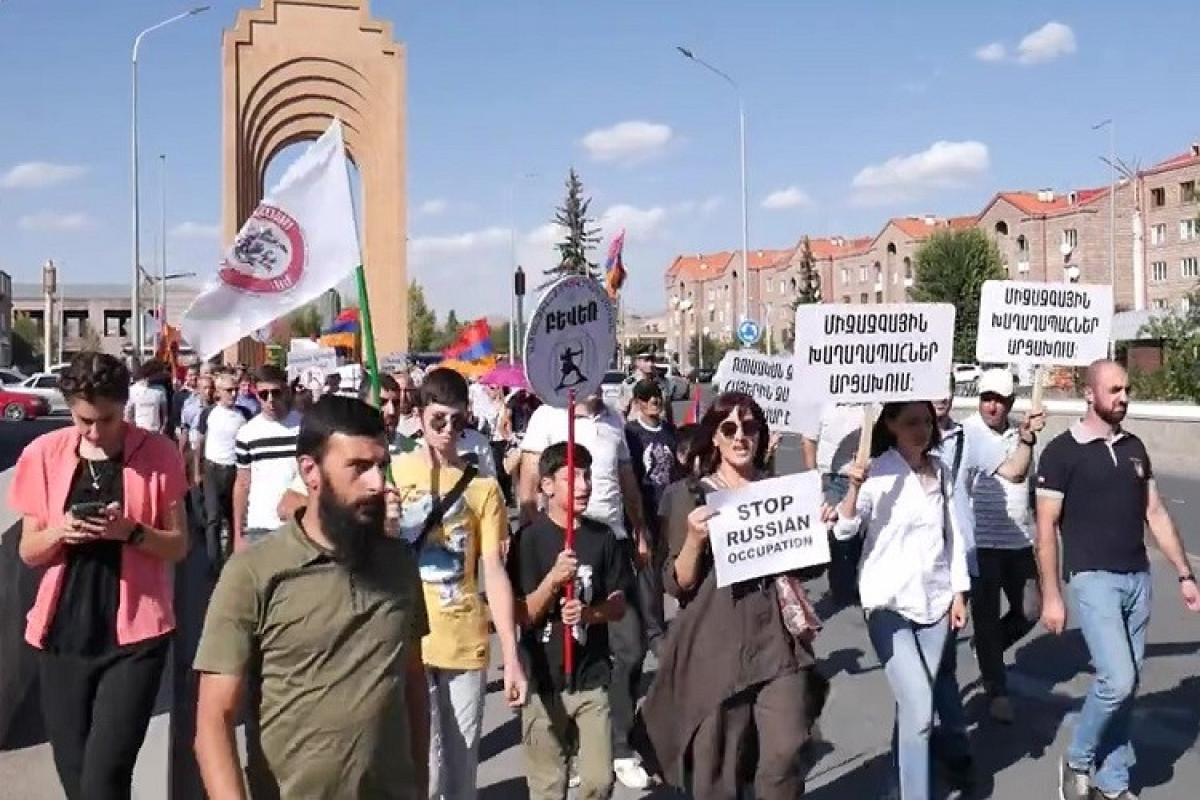 В Армении проходят антироссийские митинги -ВИДЕО 