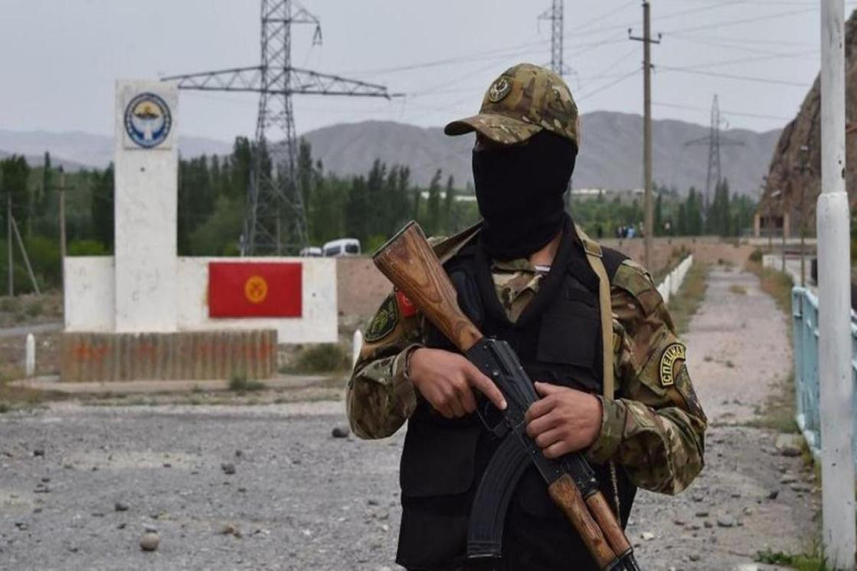 На кыргызско-таджикской границе снова стреляют