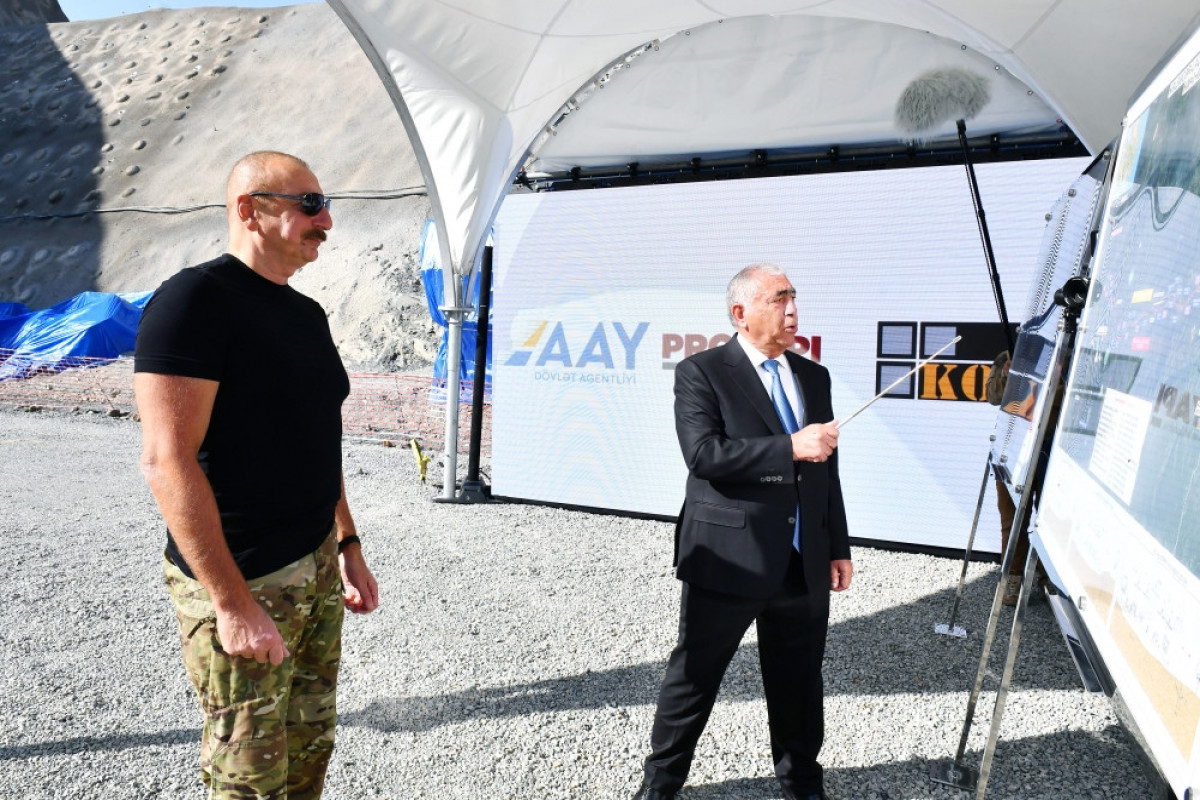 Президент Азербайджана ознакомился с новым строящимся тоннелем на автодороге Кяльбаджар-Лачин-ФОТО 