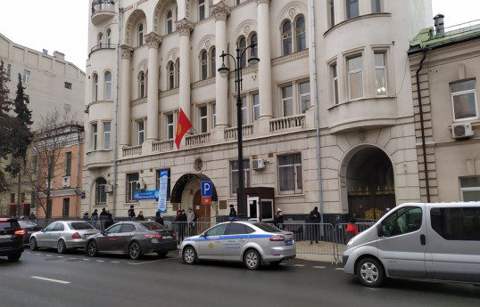 Кыргызстанцев в России предостерегли от участия в военных действиях на территории иностранных государств