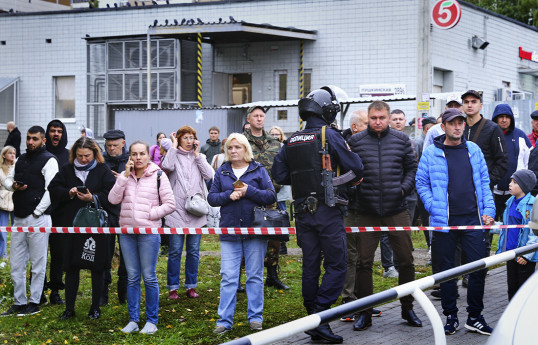 Число  погибших при стрельбе в ижевской школе выросло до 17-ОБНОВЛЕНО 3 -ФОТО 