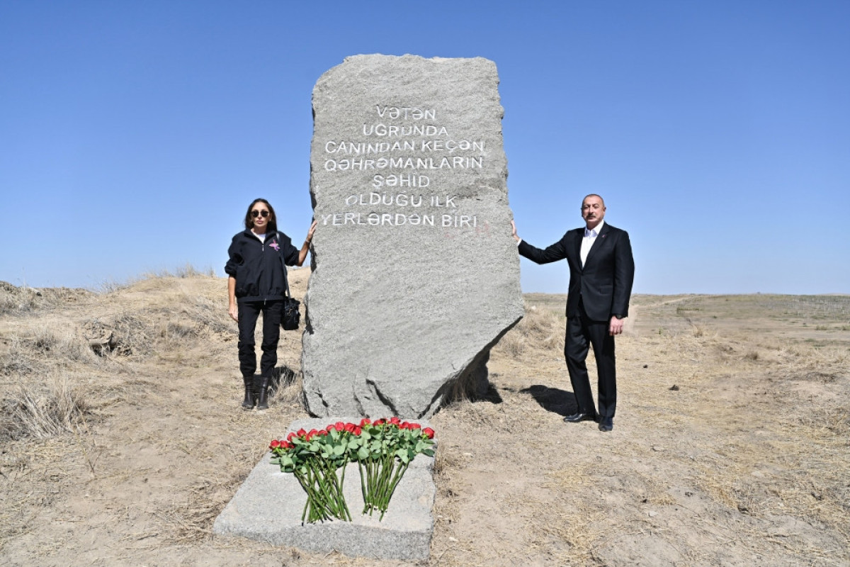 Ильхам Алиев и Мехрибан Алиева посетили Физулинский район и в связи с Днем памяти минутой молчания почтили память шехидов Отечественной войны - ОБНОВЛЕНО - ФОТО 