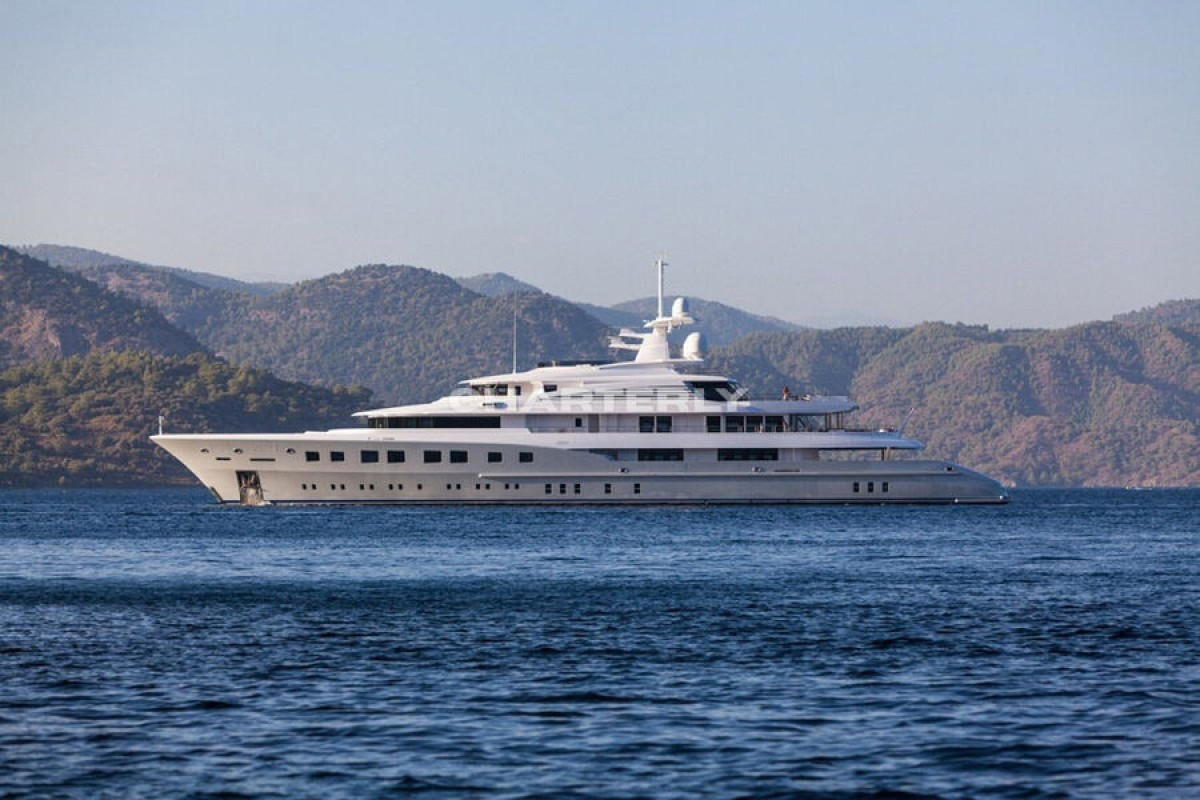 Власти Гибралтара продали конфискованную яхту российского миллиардера за $37,5 млн