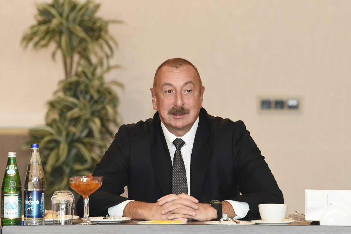 Ильхам Алиев встретился с представителями ведущих бизнес-кругов Болгарии-ФОТО 