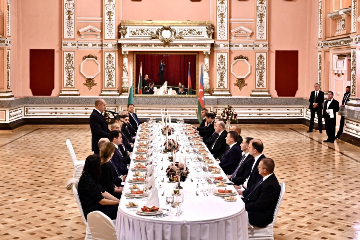 В Софии в честь Президента Ильхама Алиева дан официальный ужин