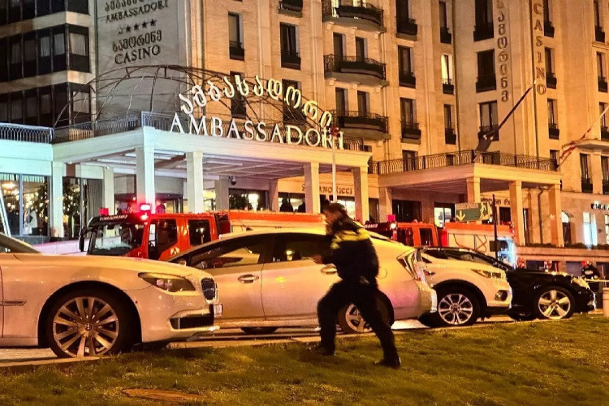 В Тбилиси задержали вероятного поджигателя отеля «Амбассадор»