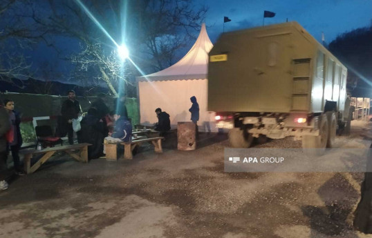 По Лачинской дороге проехала автоколонна российских миротворцев-ФОТО 