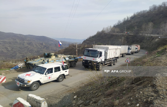 По Лачинской дороге проехали автомобили МККК с жителями армянского происхождения