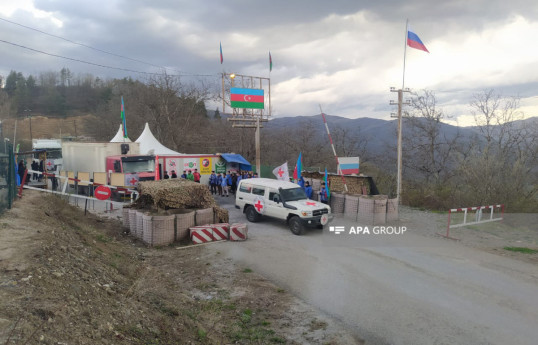 По Лачинской дороге проехали автомобили МККК