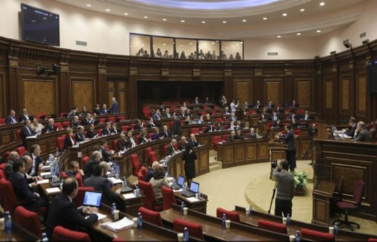 В армянском парламенте произошла очередная потасовка-ВИДЕО 