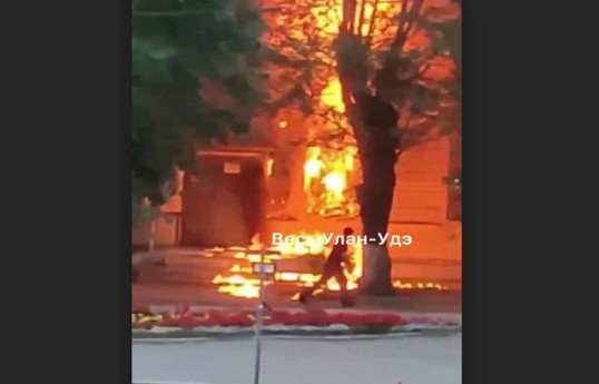 В Бурятии неизвестный поджег здание военкомата-ВИДЕО 
