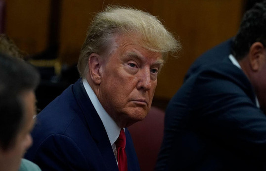 Трамп призвал Верховный суд США вмешаться в ситуацию с его преследованием