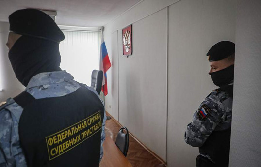 В России мужчина годами учил собаку стрелять и загремел в тюрьму