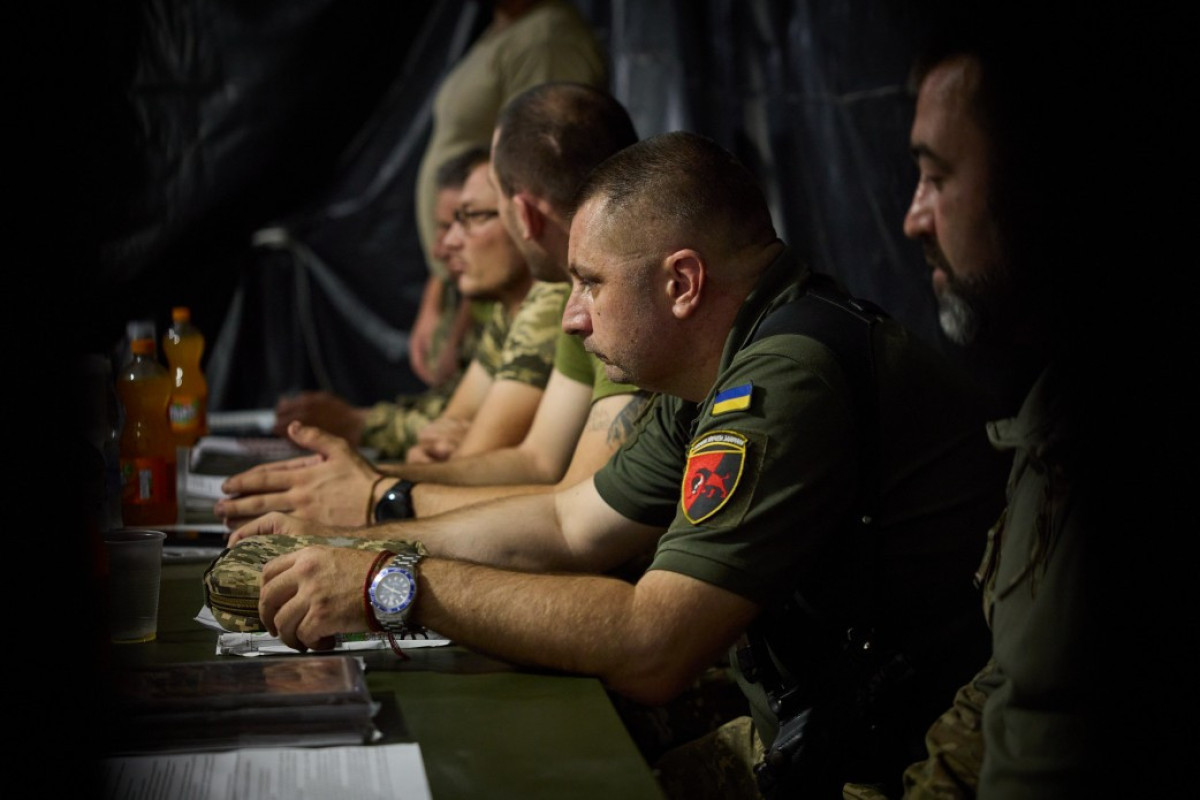 Зеленский посетил позиции украинских войск  в Донецкой области-ФОТО 