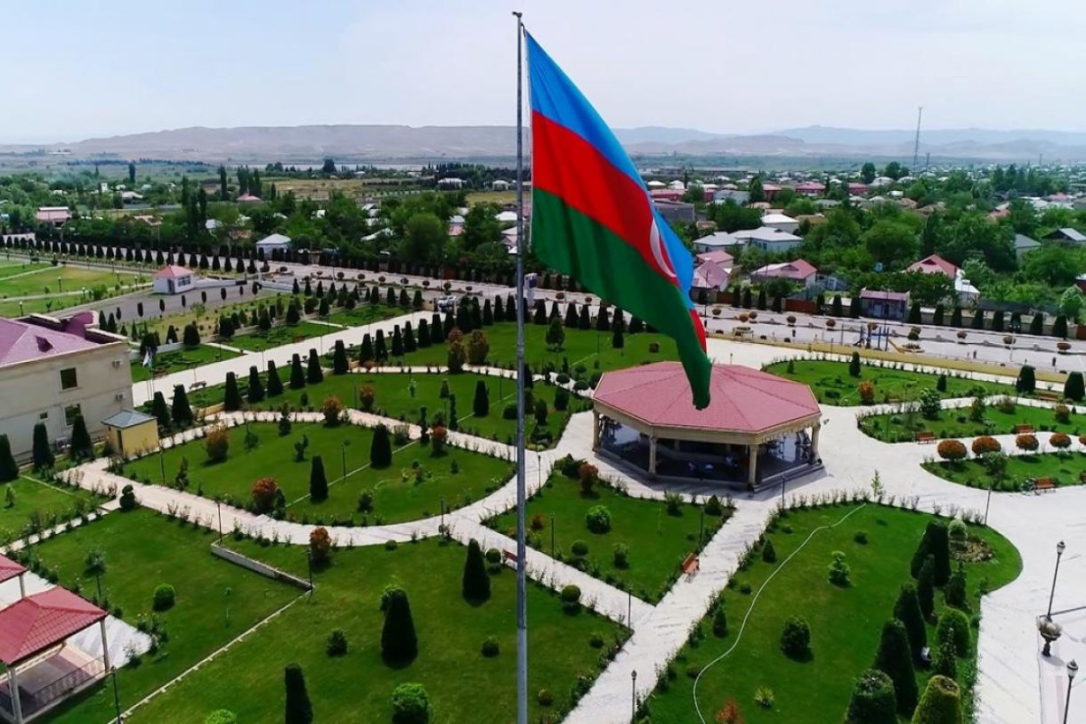 Президенты Азербайджана и Узбекистана встретились с жителями, переселенными в новые дома в Физули