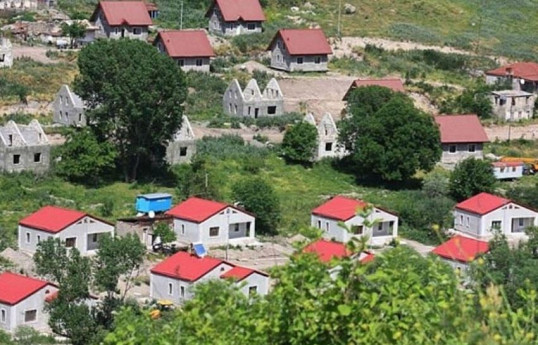 В село Забух Лачинского района будут переселены еще несколько семей