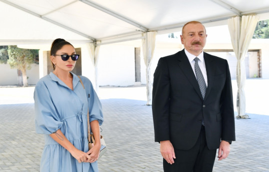 Президент и первая леди находятся в селе Забух Лачинского района