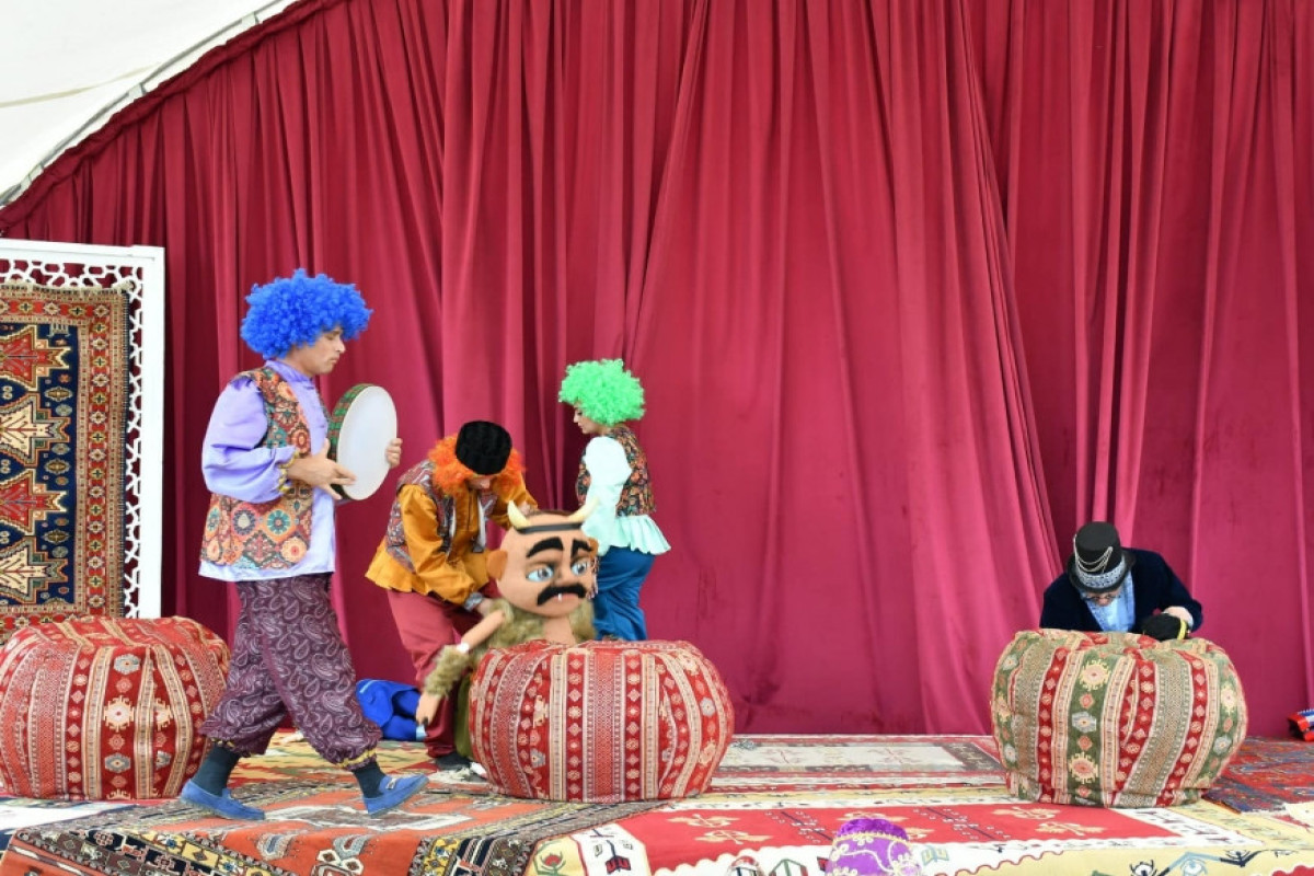 Маленьким жителям Лачина показали спектакль «Маликмамед»-ФОТО 