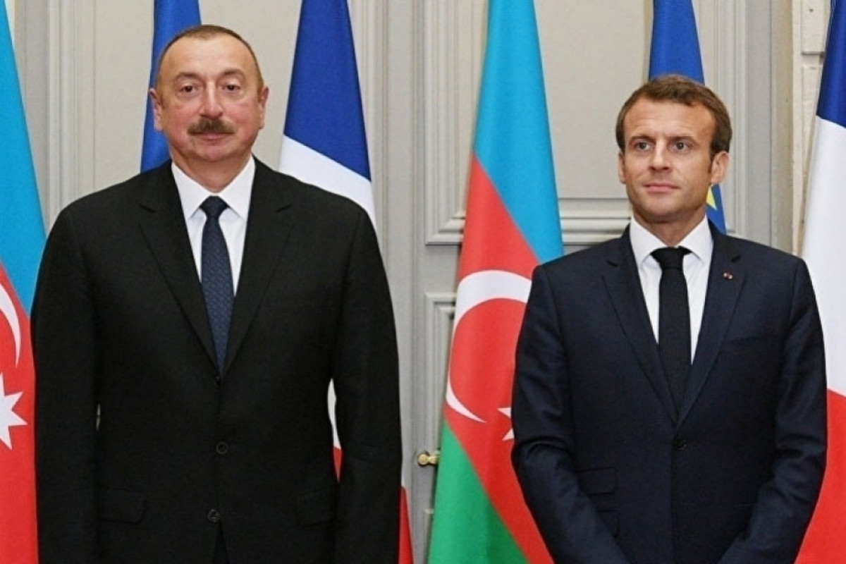 Макрон позвонил Ильхаму Алиеву