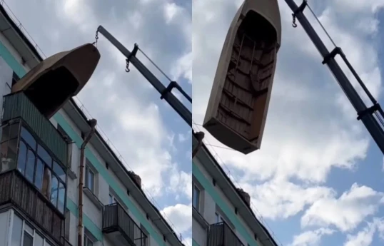 В Казахстане мужчина построил лодку в собственной квартире-ВИДЕО 