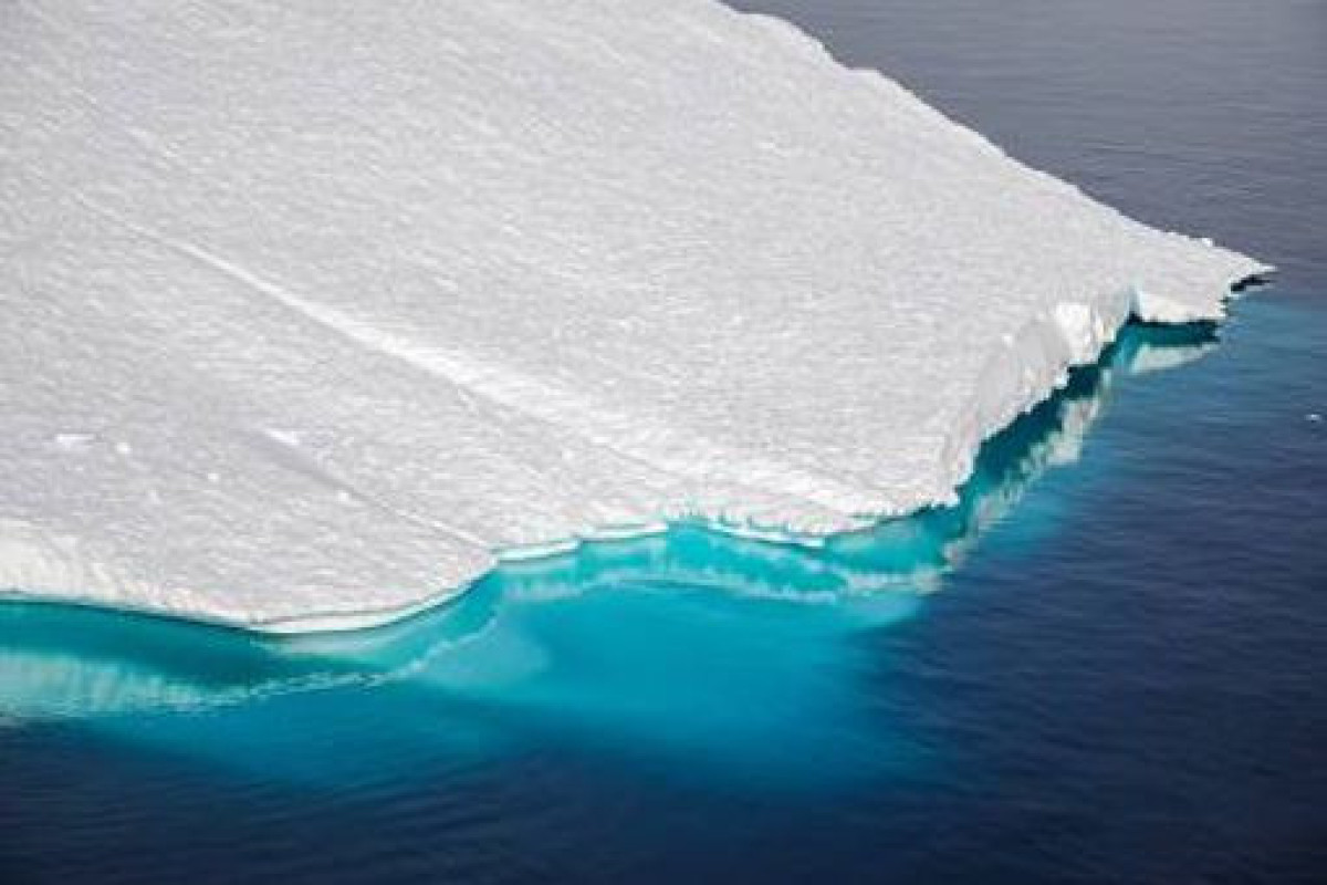 Судно Attenborough встретило крупнейший в мире айсберг-ФОТО -ВИДЕО 