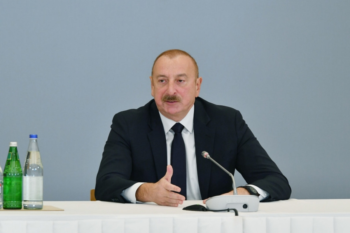 Президент: Армения лишает себя возможности открытия всех коммуникаций с Азербайджаном