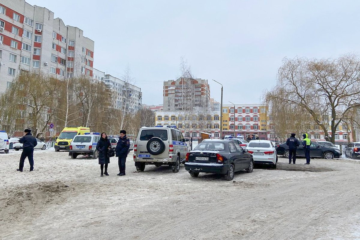 В России восьмиклассница расстреляла из дробовика одноклассников и совершила самоубийство-ОБНОВЛЕНО-3 -ФОТО 