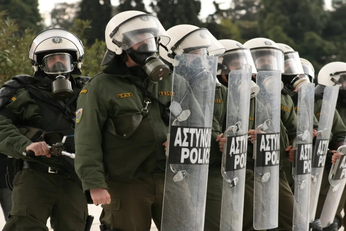 В Греции во время волейбольного матча арестовали более 400 человек