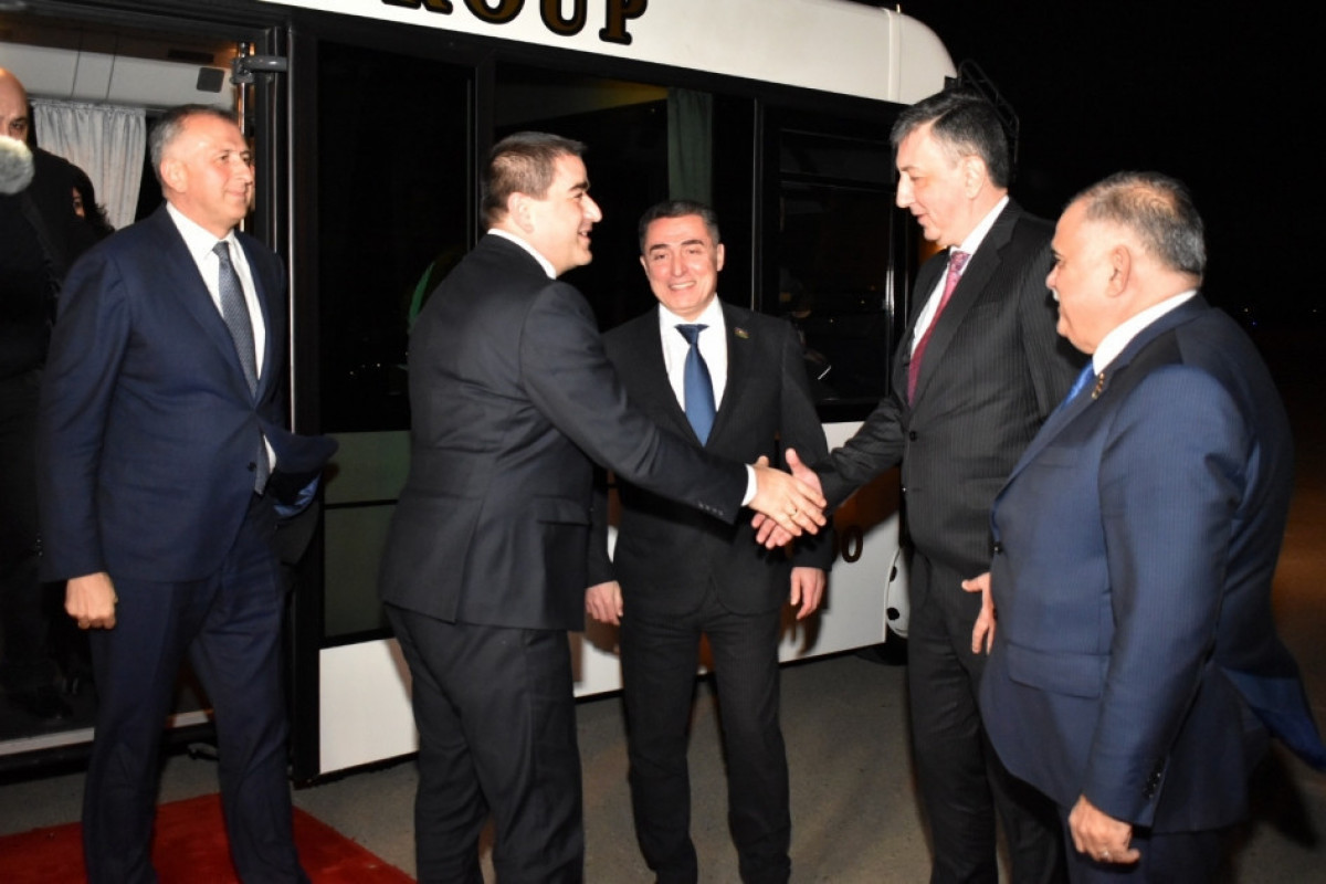 Спикер парламента Грузии прибыл с официальным визитом в Азербайджан