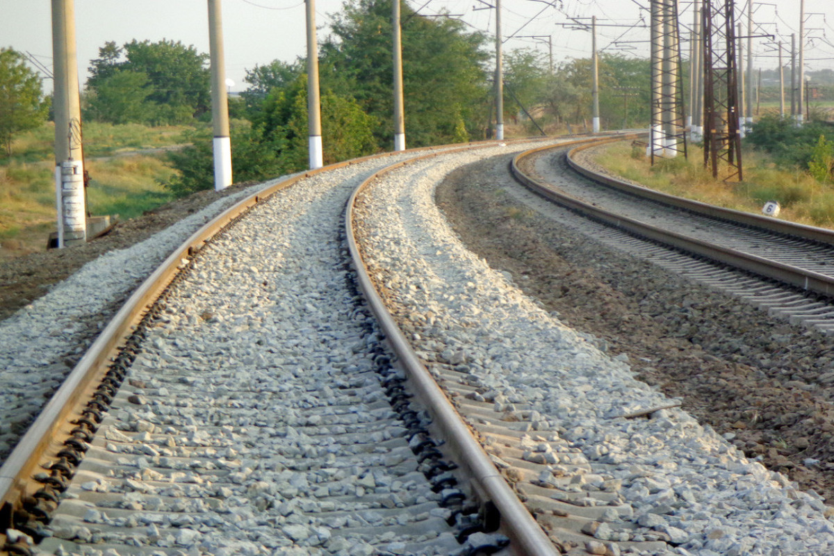 В следующем месяце начнется строительство железной дороги Решт-Астара между Азербайджаном и Ираном