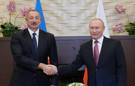 Владимир Путин поздравил Президента Ильхама Алиева