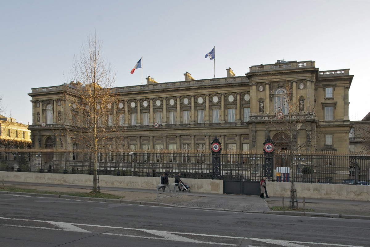 МИД Франции объявил двух азербайджанских дипломатов персонами нон грата
