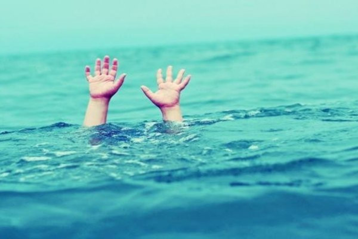 В Азербайджане в канале утонули две сестры   