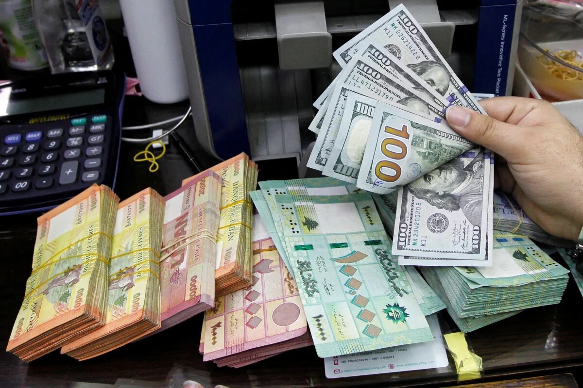 Национальная валюта Ливана девальвировалась на 90%