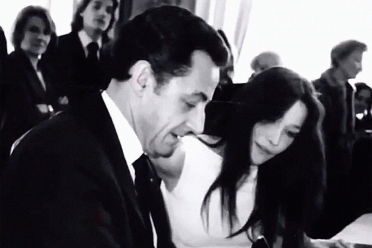 Карла Бруни опубликовала свадебное фото с Николя Саркози