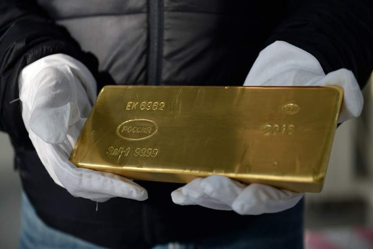 Россияне впервые купили более 50 т золота