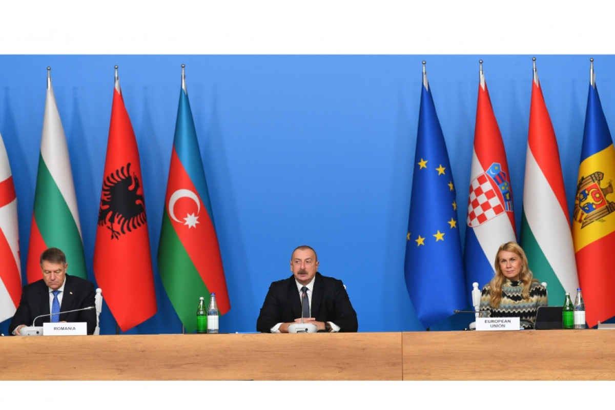 Ильхам Алиев: В 2023 году ожидается экспорт 24,5 млрд кубометров азербайджанского газа