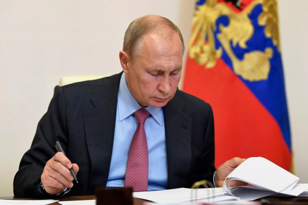 Путин подписал закон о засекречивании доходов и имущества депутатов и сенаторов